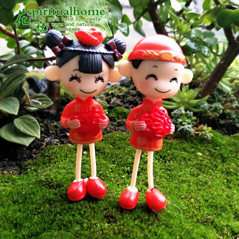 Phụ Kiện Tiểu Cảnh Tiểu cảnh đôi tình nhân mini trang trí xe và chậu cây DIY (ZC-1191)