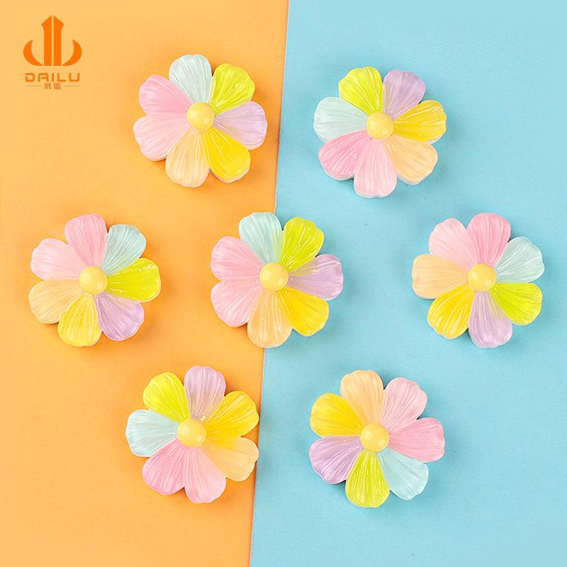 Charm LaBuBu 新款夜光花朵 树脂饰品配件 diy奶油胶手机壳 文具盒收纳盒贴片