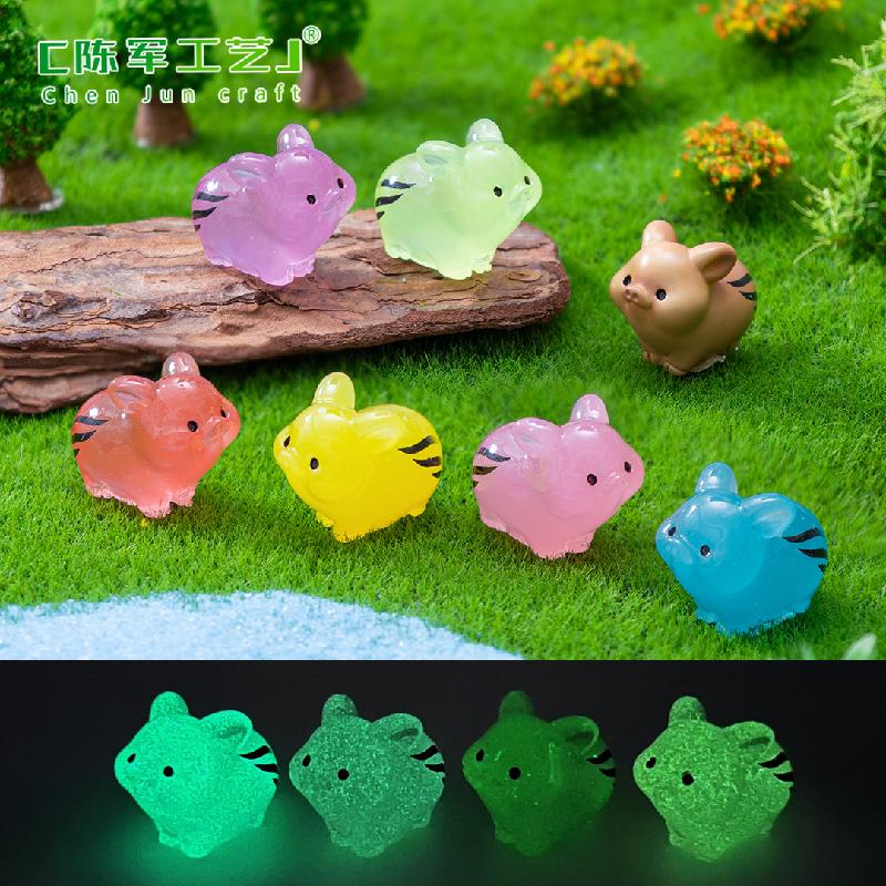 Phụ Kiện Tiểu Cảnh Tiểu cảnh lợn rừng phát sáng DIY, phụ kiện tiểu cảnh mini resin garden treo bàn cute (ZC-1401)