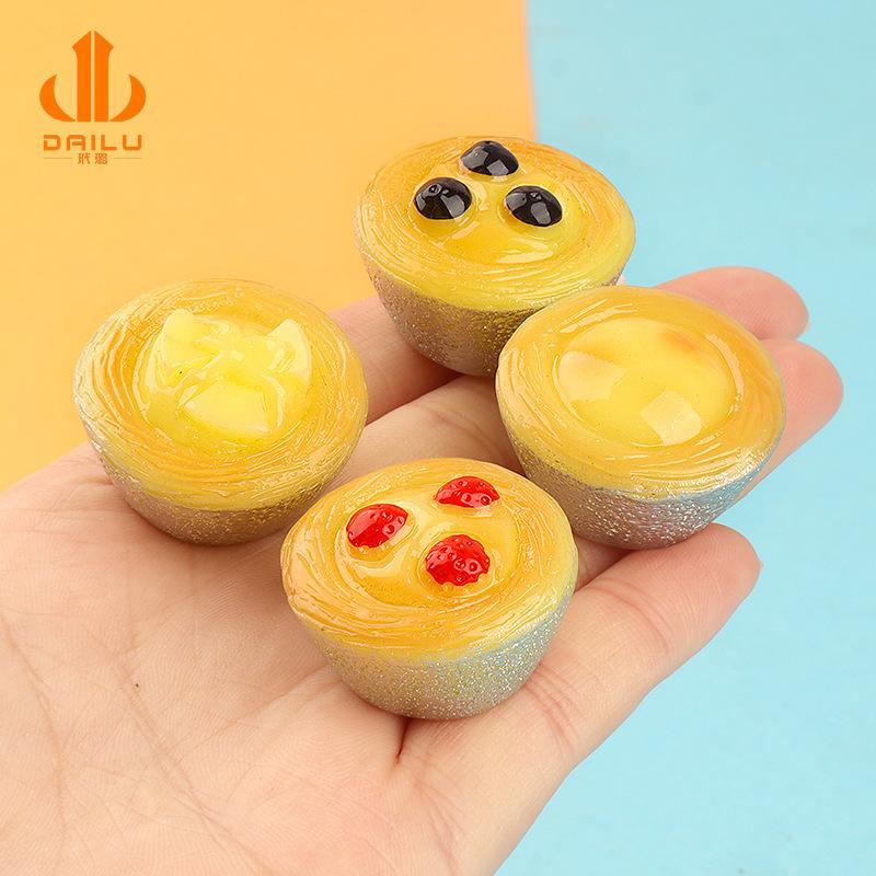 Charm LaBuBu 新款热卖仿真水果蛋挞食玩树脂过家家娃娃屋厨房玩具冰箱贴配饰