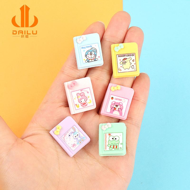 Charm LaBuBu Charm sách mini DIY trang trí điện thoại (FF-410)